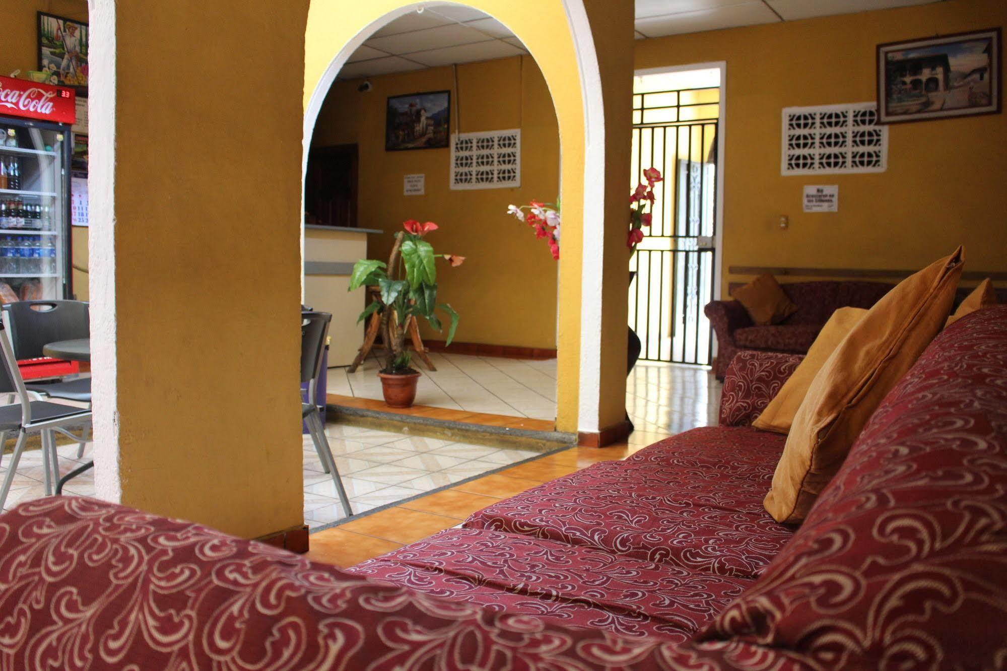 Hotel Pasadena II San Salvador Buitenkant foto